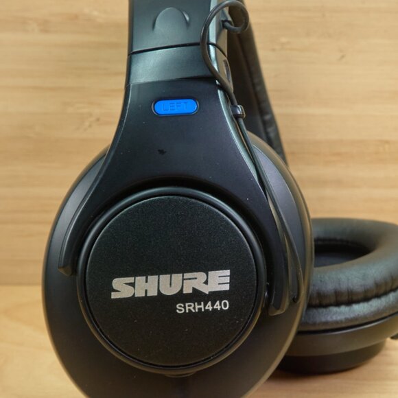 SHURE SRH440A Professional Studio Headphones, Black - Picture 5 of 11